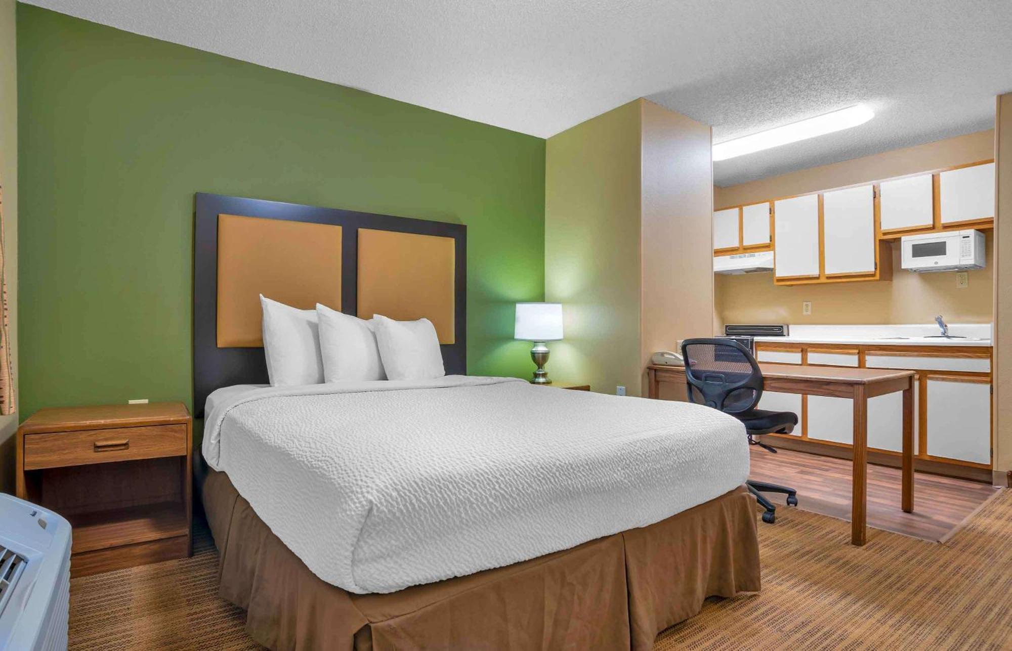 Suburban Studios Indianapolis Northwest - College Parks Εξωτερικό φωτογραφία