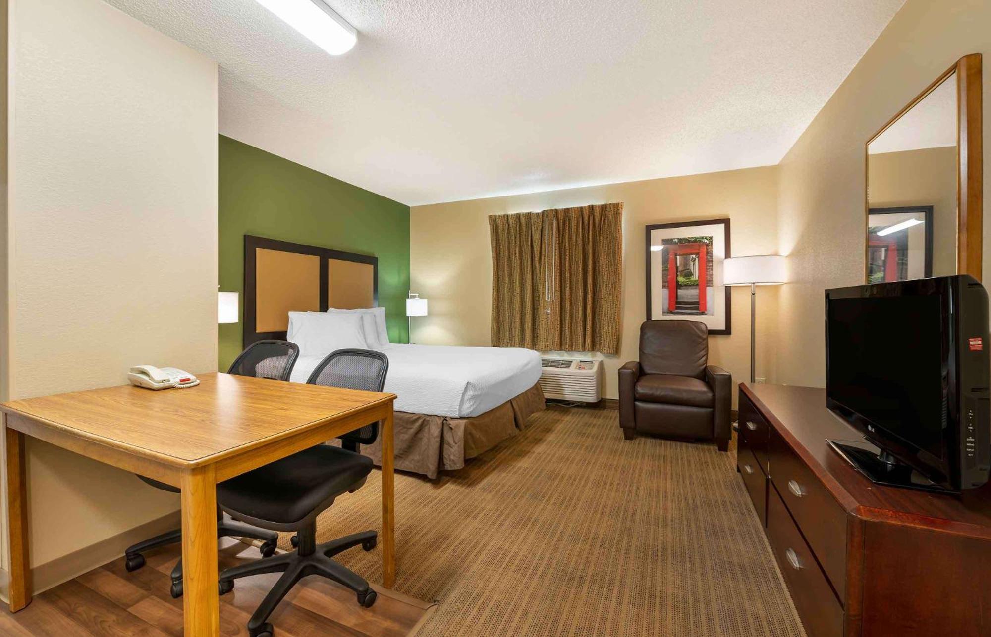 Suburban Studios Indianapolis Northwest - College Parks Εξωτερικό φωτογραφία